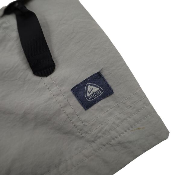 Vintage Y2k Nike ACG Adventure Shorts - Picture 3 of 9